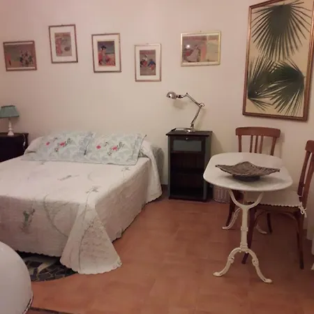 Casa Rosa Gæstehus Terracina
